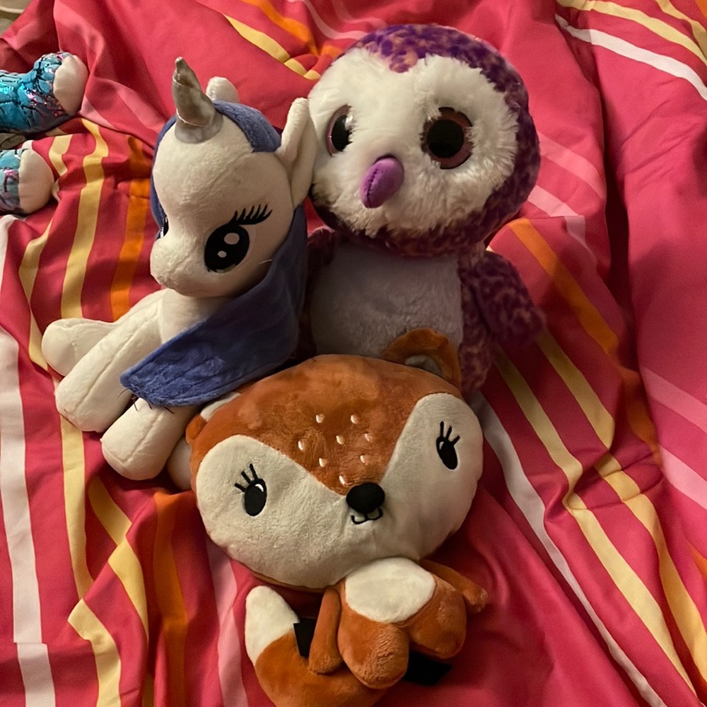 Girls stuffed animals